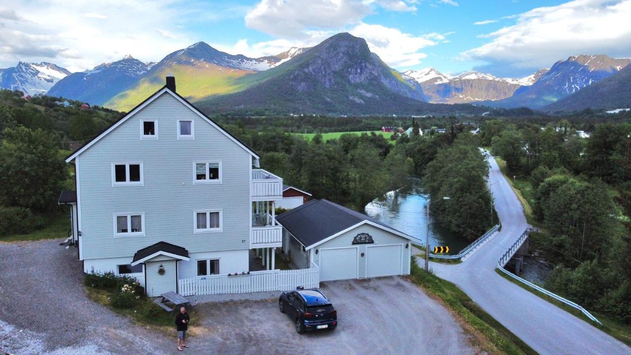 Apartment Dreamvalley Isfjorden Bagian luar foto