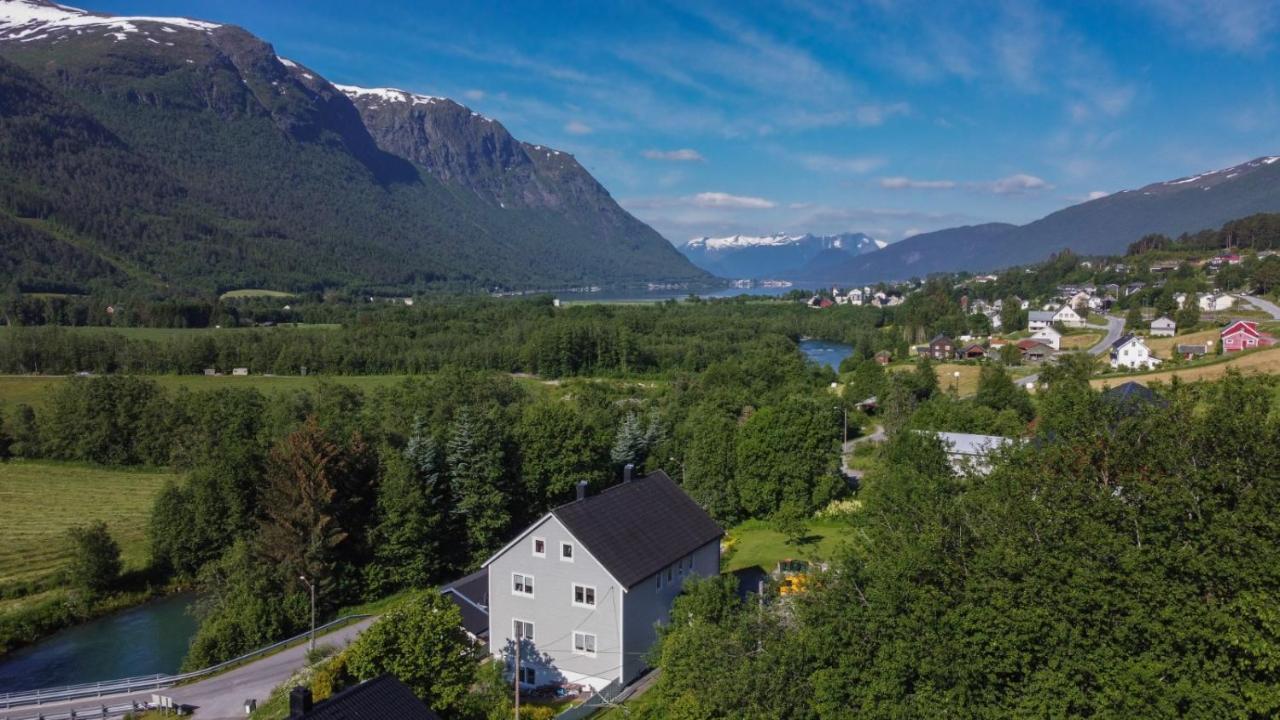 Apartment Dreamvalley Isfjorden Bagian luar foto