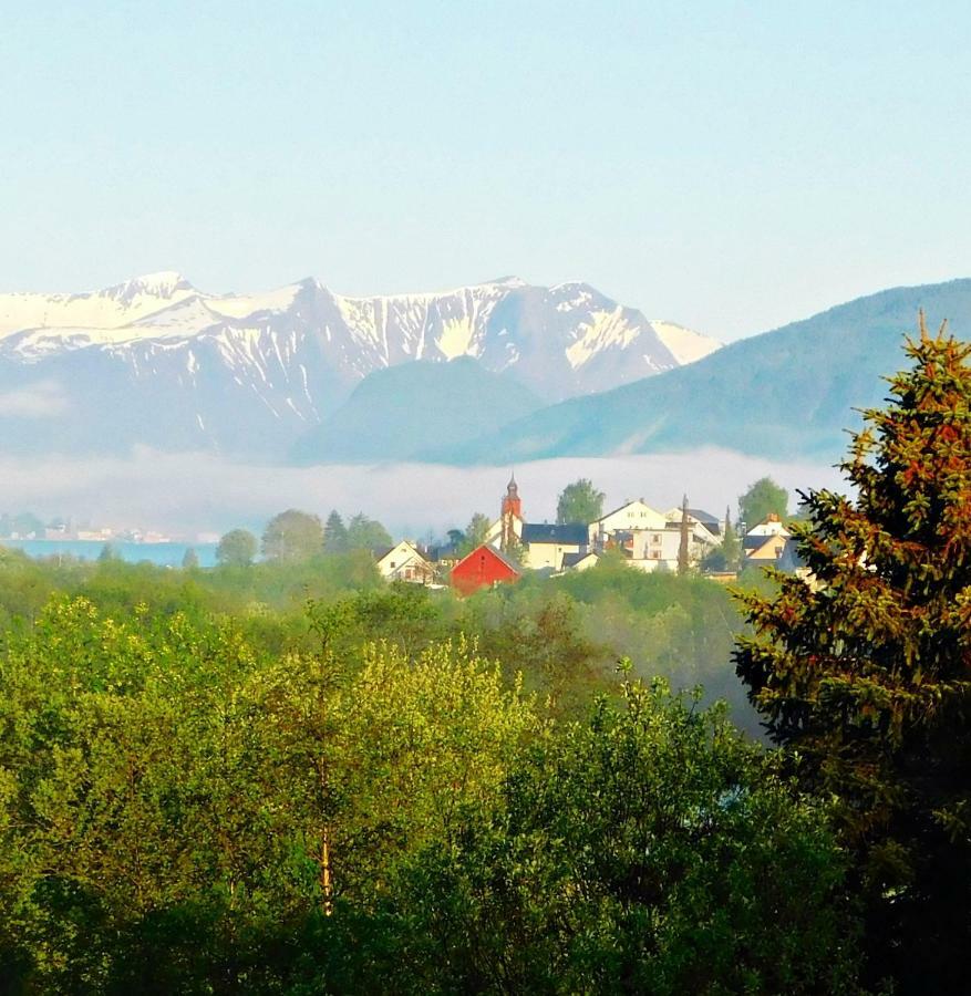 Apartment Dreamvalley Isfjorden Bagian luar foto